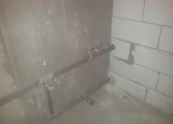 Instalaterske prace - uprava rozvodu vody a odpadu v ramci rekonstrukce panelakoveho bytu