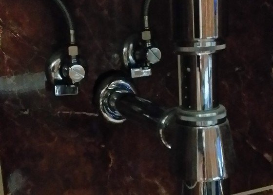 Výměna vodovodní baterie, 2 hadiček a klikklak uzávěru