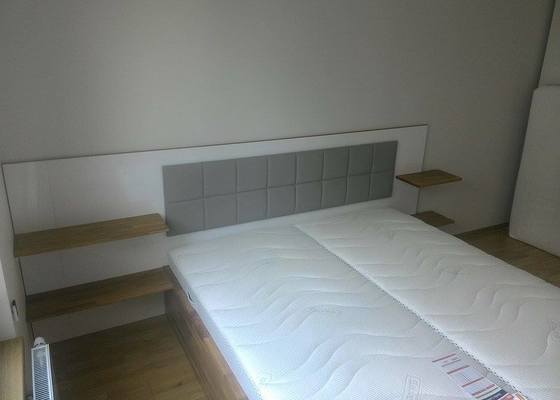 Stolařské práce - dvoulůžková postel 180 cm na míru