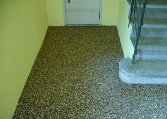 Kamenny koberec do chodby