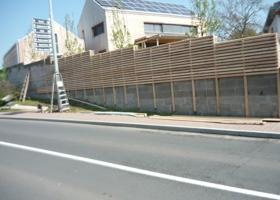  plot obloženi dřivem