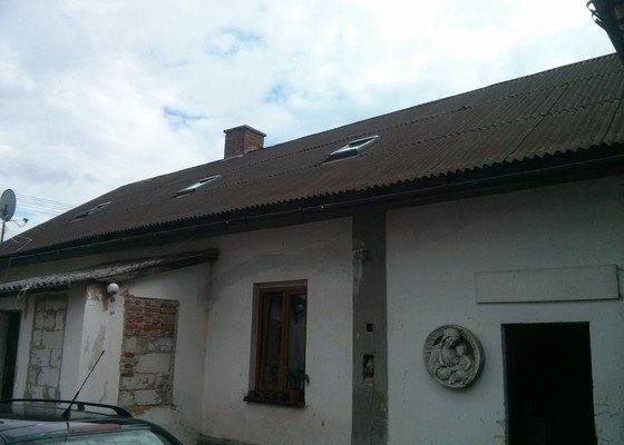 Pokládka střešní plechové krytiny na starém domě - cca 440 m2